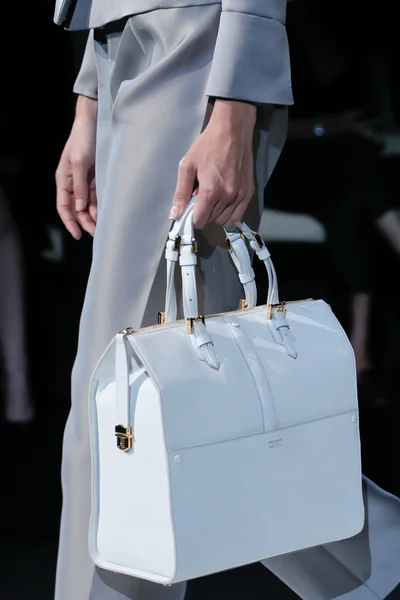 Look 13